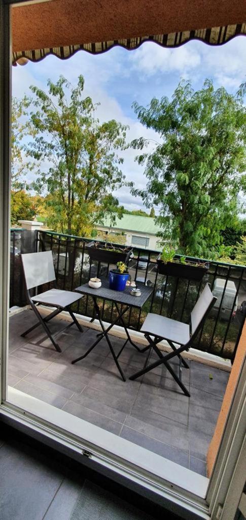 Grand F3 - Emplacement D'Or Proche Paris Et Versailles Plaisir Exterior photo
